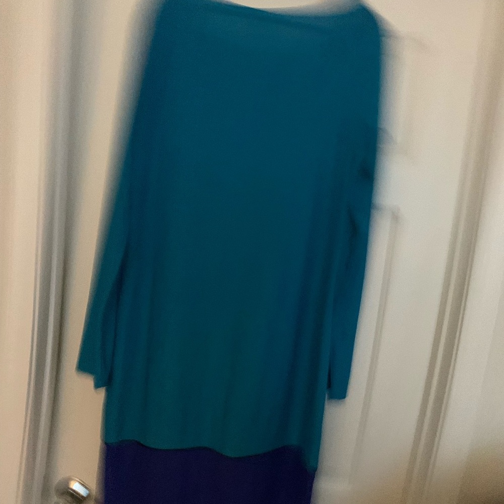 Dress - Picture 2 of 4